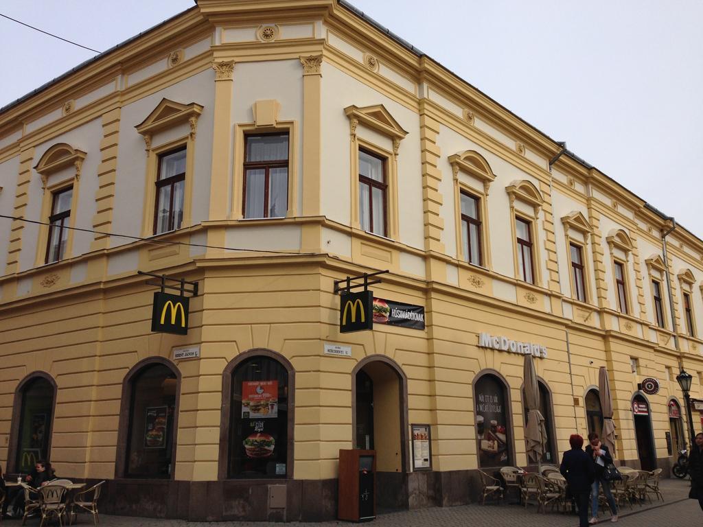 Széchenyi Apartman Eger Exterior foto